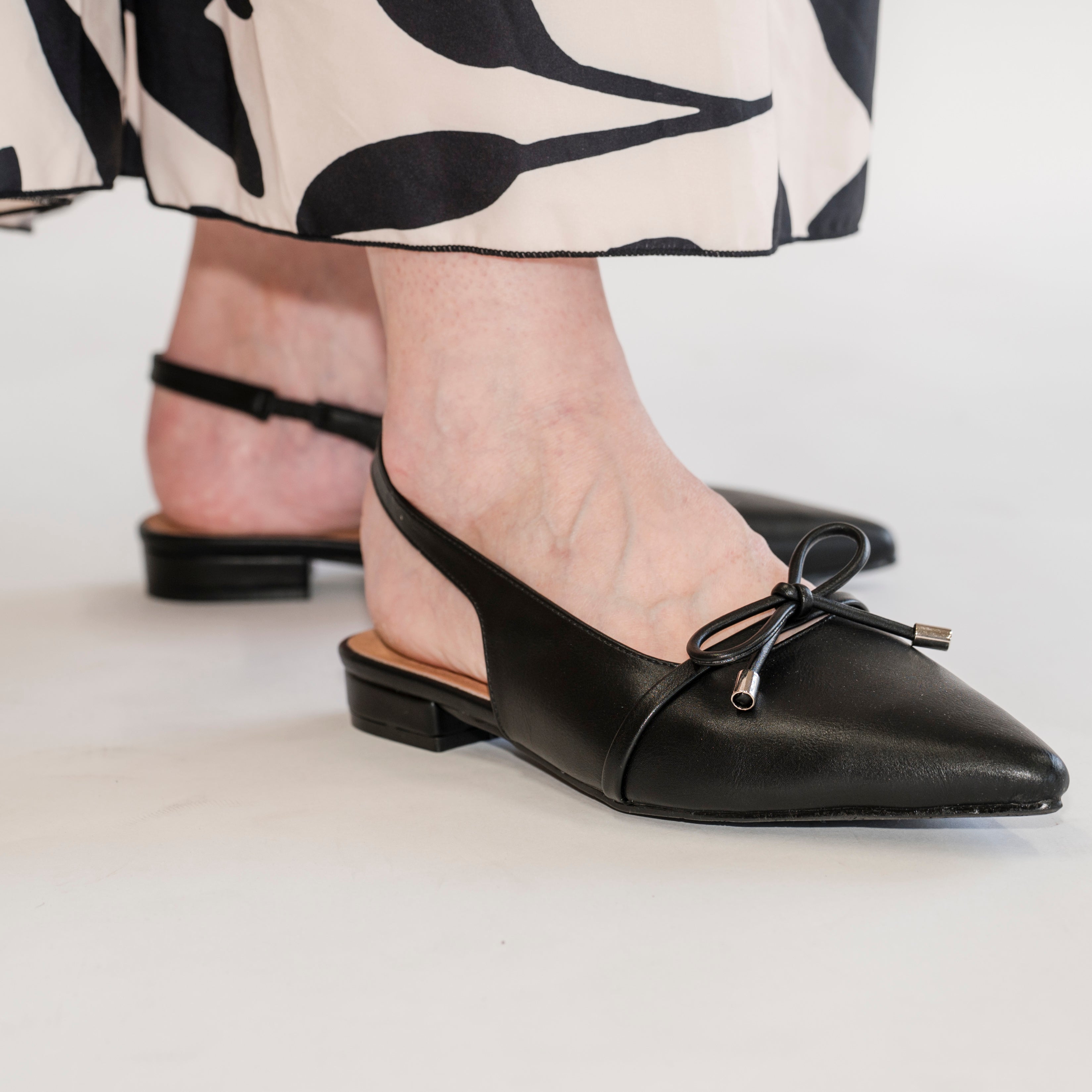 Bows Black