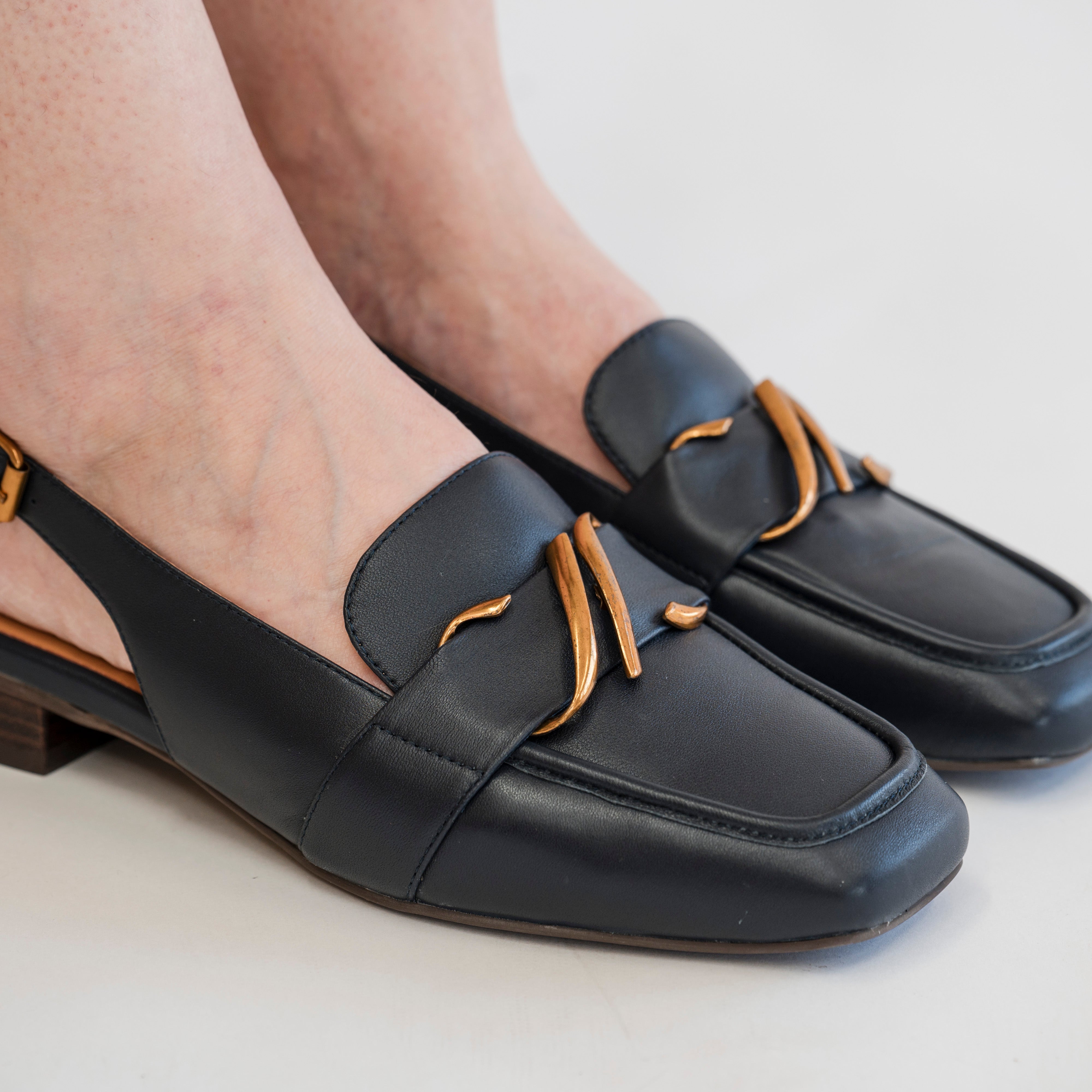 Sheri Navy