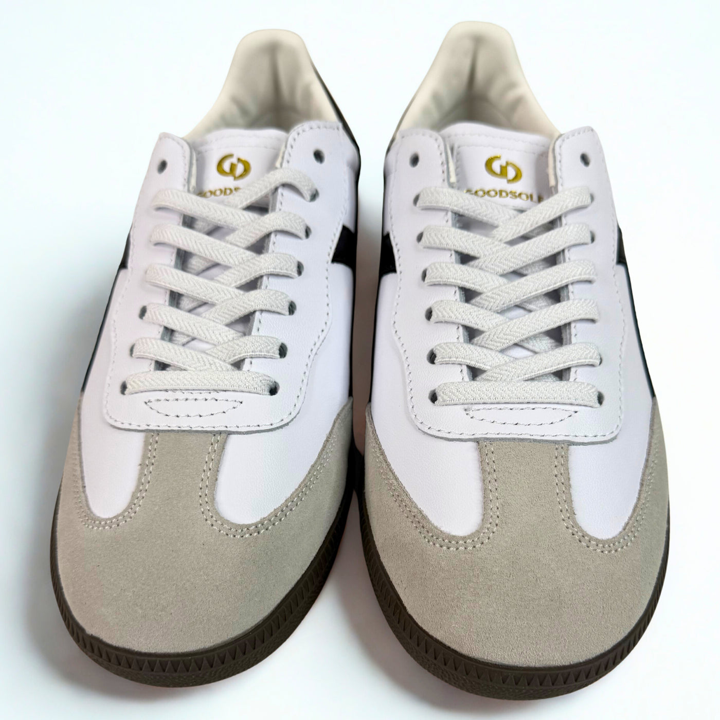 Crossroads White Black Leather