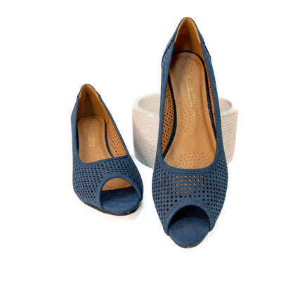Avery Navy