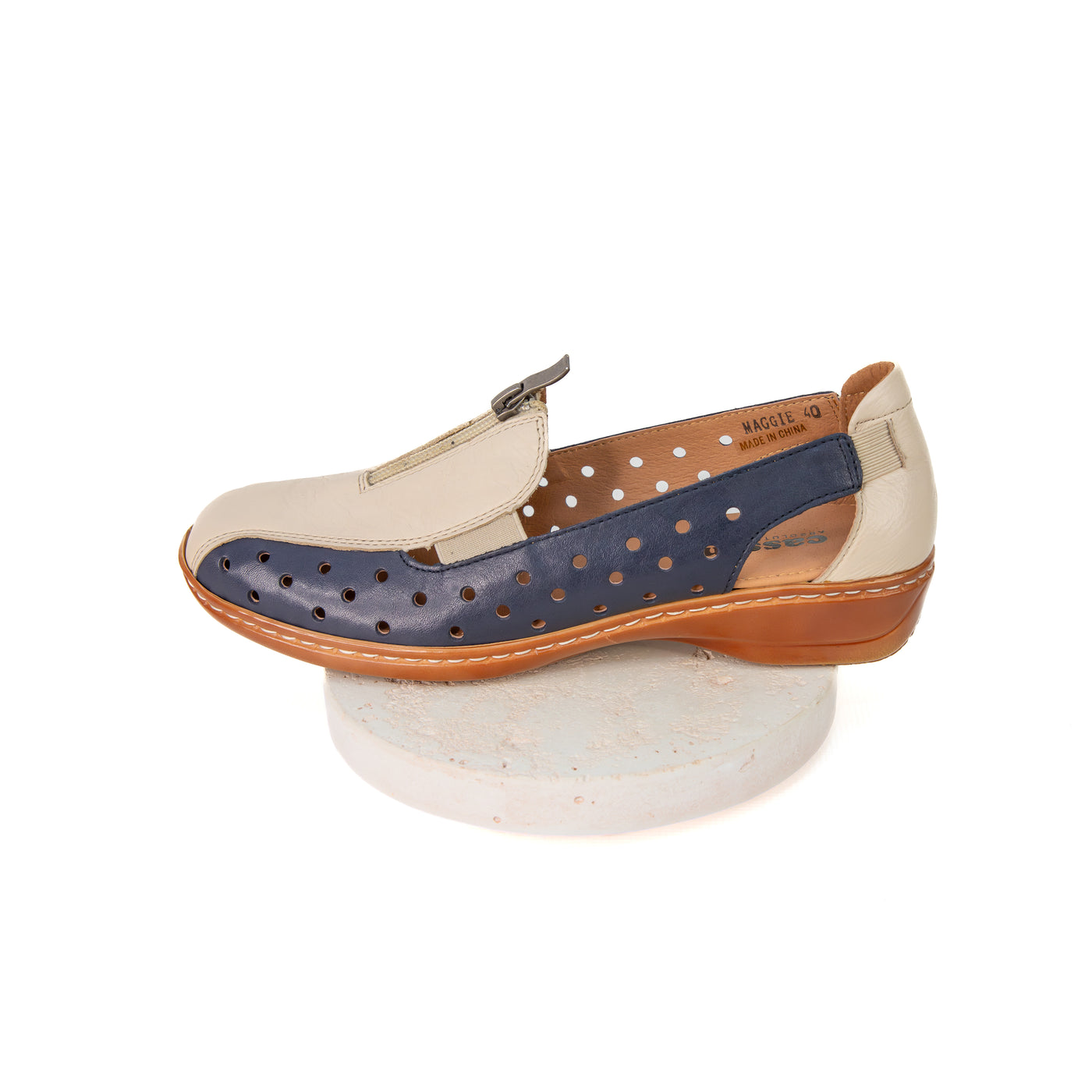 Maggie Navy Swan