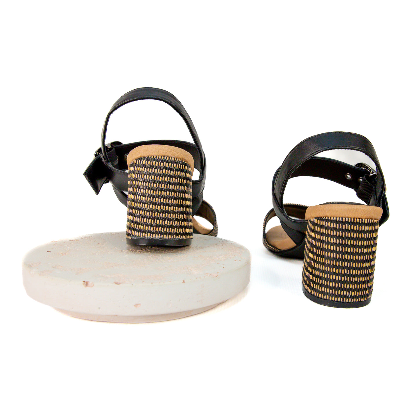 Sway Black Raffia