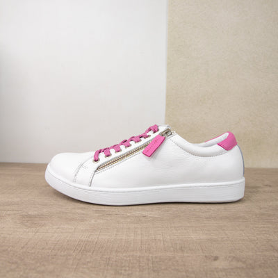 Token Fresh White Fuchsia