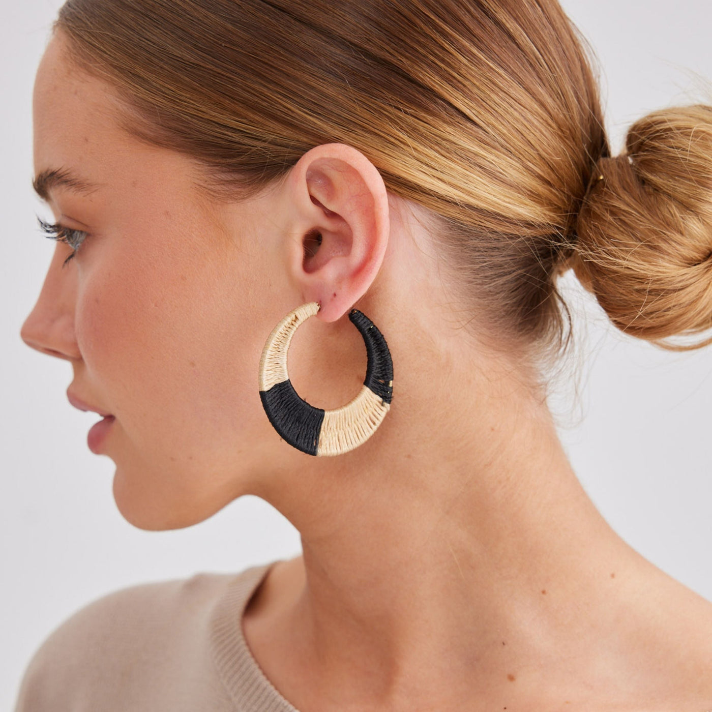 Cara Earrings Black