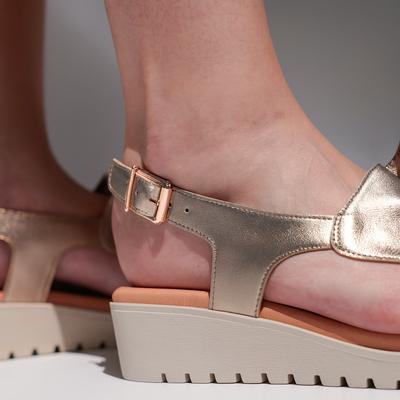 Malika Champagne Almond