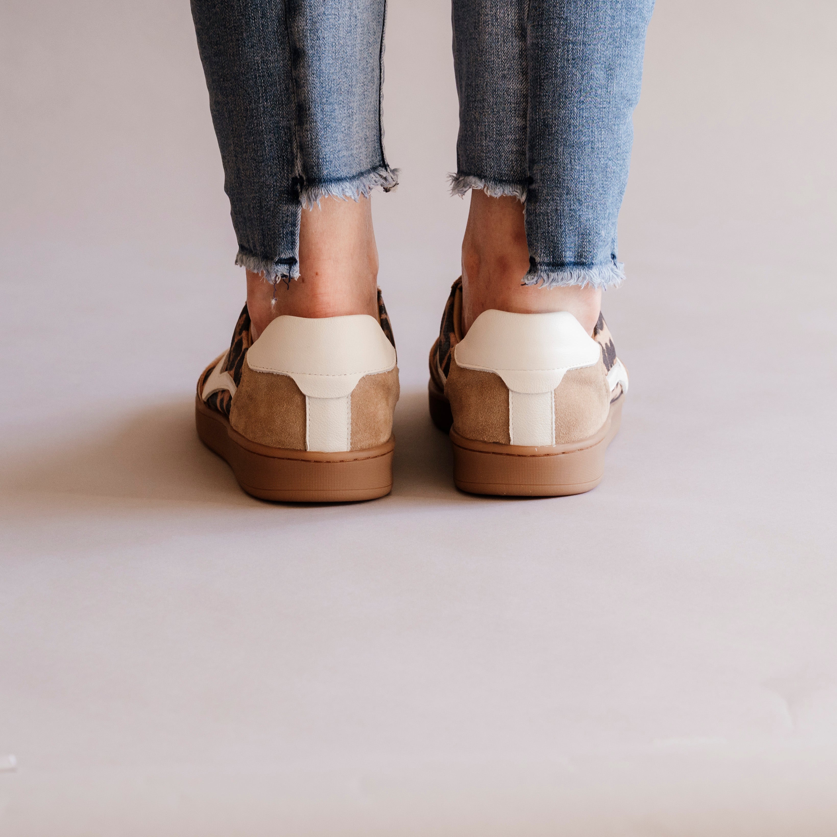 Ocastro Khaki Leopard