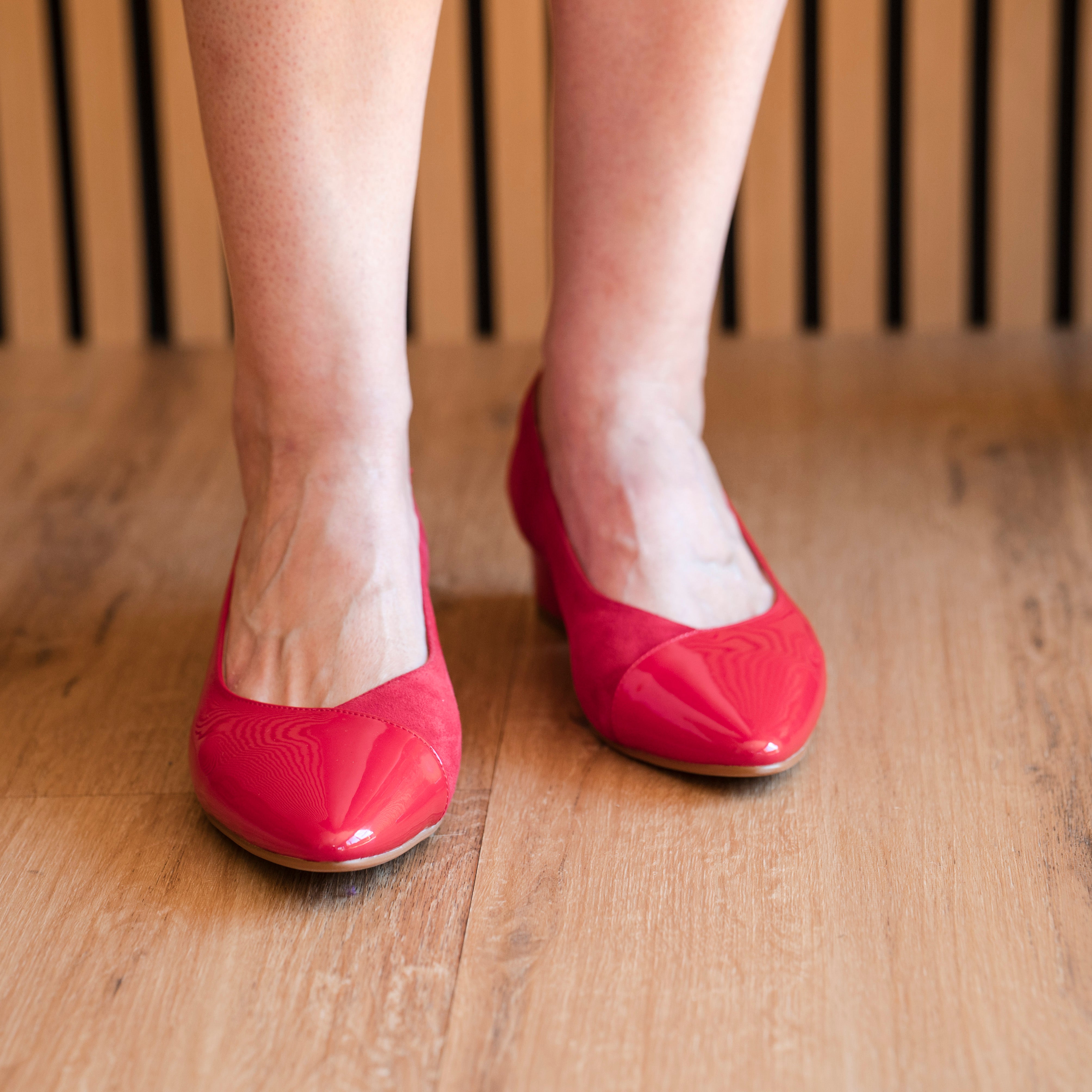 Eden Patent Suede Red