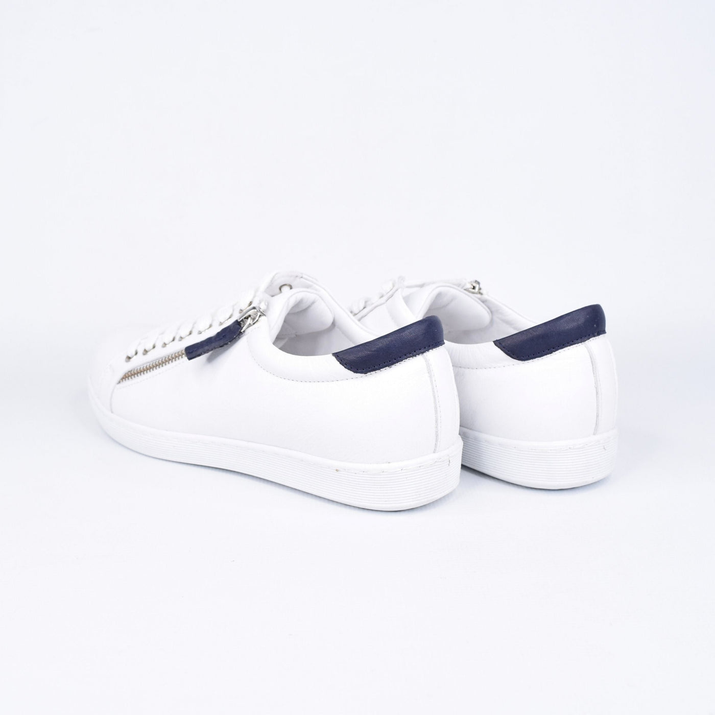 Token White Navy