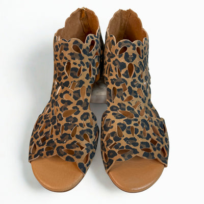 Pietro Camel Leopard