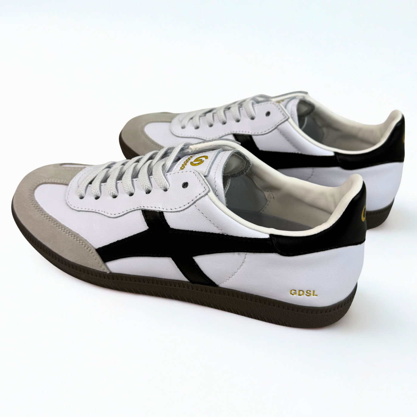 Crossroads White Black Leather