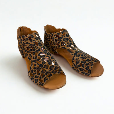 Pietro Camel Leopard