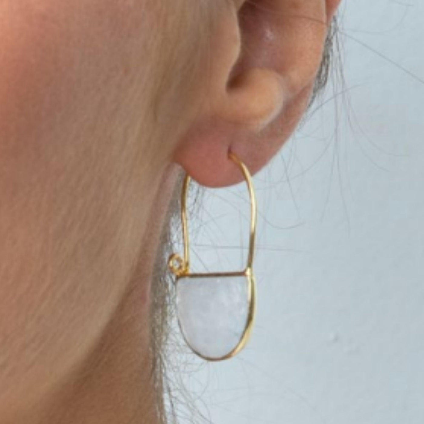 Camilla Earrings White Rainbow