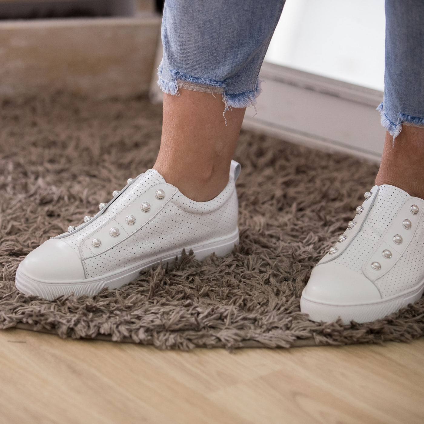 Pearl Perforated White